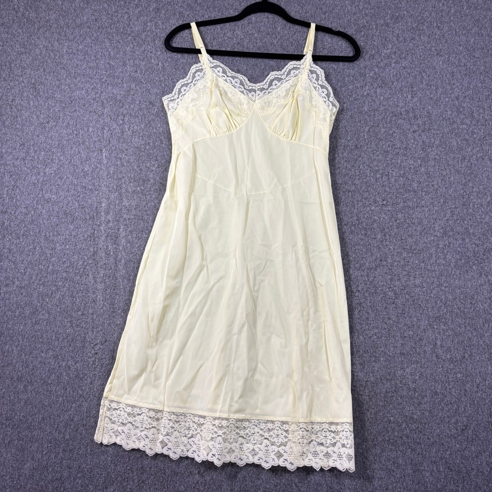 Vintage Lorraine Lingerie Yellow Lace Trim Full Slip Dress RN 34452 Size 34